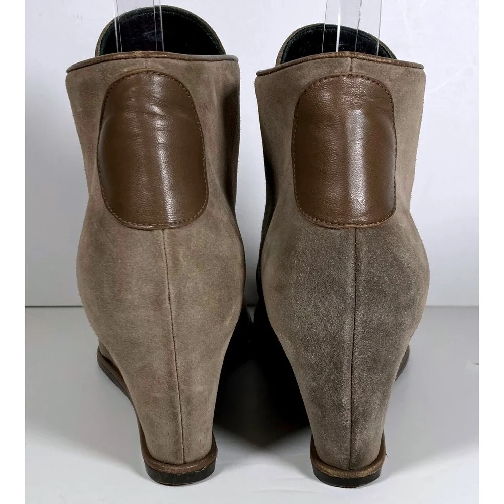 Stuart Weitzman Taupe Suede Wedge Ankle Boots Made‎ in Spain Size 8 M